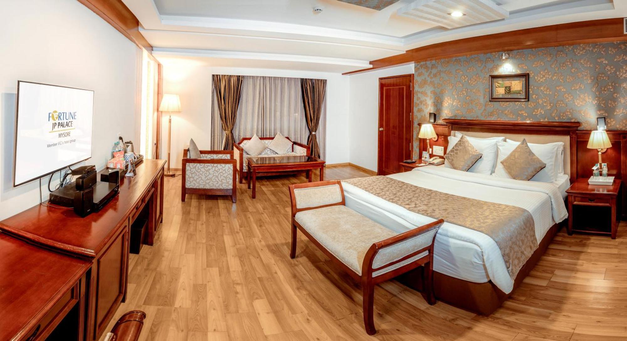 Fortune Jp Palace, Mysore - Member Itc Hotels' Group Eksteriør billede A room at the hotel
