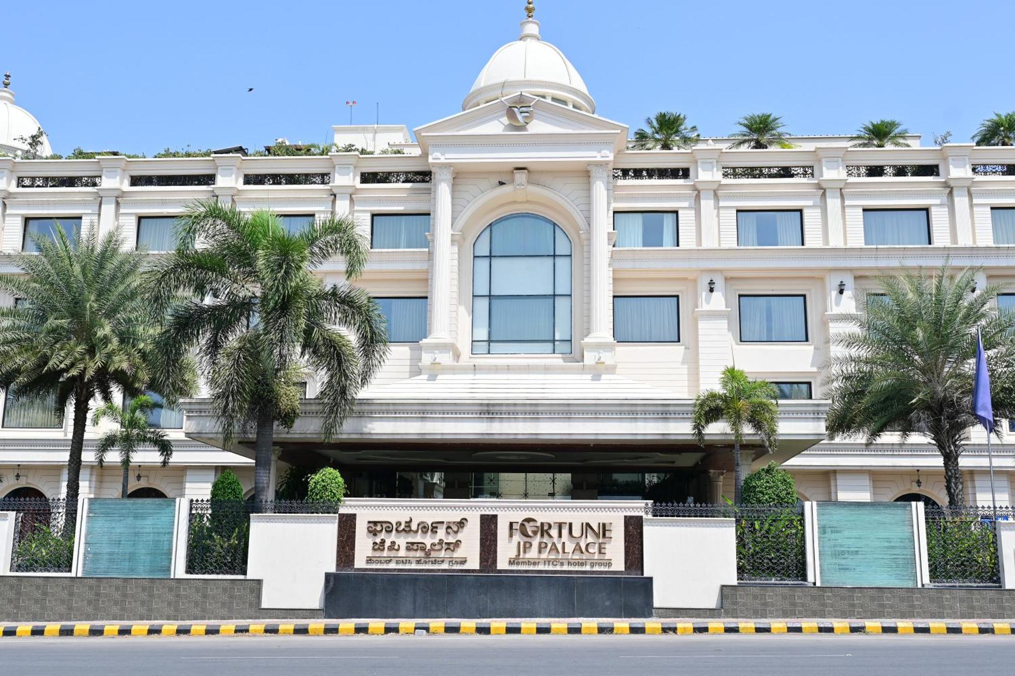 Fortune Jp Palace, Mysore - Member Itc Hotels' Group Eksteriør billede Fortune Le Palace